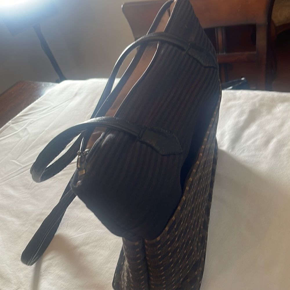 G’s Glory Shoulder Bag
